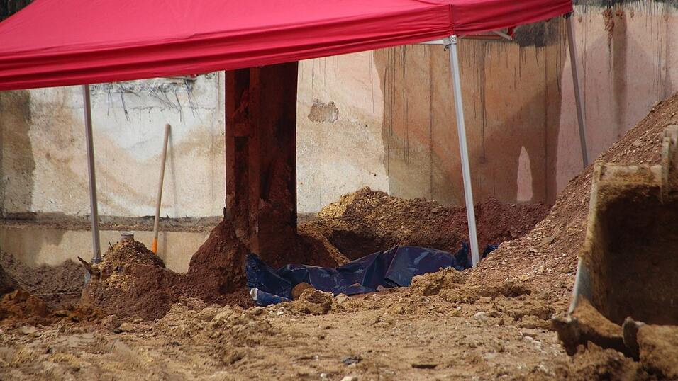 Erneut wurde am Donnerstagvormittag bei Bauarbeiten in Regensburg eine Fliegerbombe gefunden. Diesmal im Stadtteil Kumpfmühl.