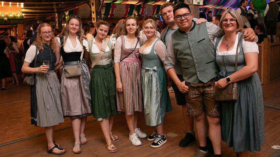 Echte Blasmusikfans lie&szlig;en sich auch den zweiten Auftritt in Folge am Dienstagabend nicht entgehen.