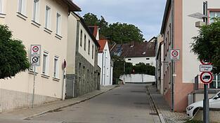 Eine Gefahrenstelle ist die Mündung der Taxis- in die Burgstraße. Eine Gefahrenstelle ist die Mündung der Taxis- in die Burgstraße.