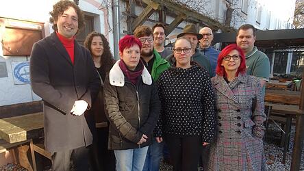 Die Stadtratskandidaten: (v.l.) Dennis Sch&ouml;tz , Monika Weber, Stefanie Heiland, Ignaz Pfisterer( gr&uuml;ne Jacke) , Philipp Gra&szlig;l (hinten), Nicole M&auml;rcz, Johann Muggenthaler (mit Hut) , Klaus-Dieter Neumann ( hinten ), Silvia Mizrak und Torsten Zankl.