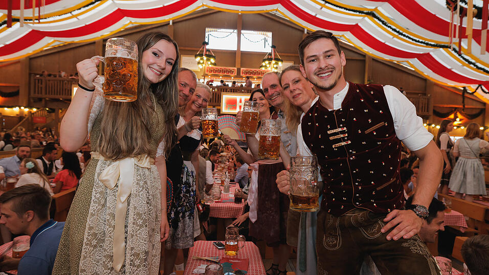 Die Partybilder vom Samstag, 10. August 2024, aus dem Festzelt Kr&ouml;nner.