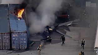 In Los Angeles ist ein Hubschrauber abgest&uuml;rzt und in Flammen aufgegangen.