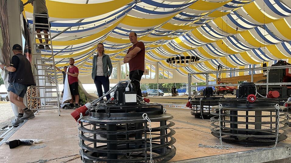 Neues Zelt am Gubodenvolksfest: Einblicke in den Wahnsinn vor dem Wahnsinn