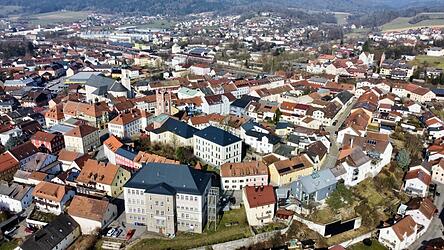 Die Stadt Furth im Wald hat wenig finanziellen Spielraum, vor allem mit Blick auf den erhofften Neubau des st&auml;dtischen Hallenbades.