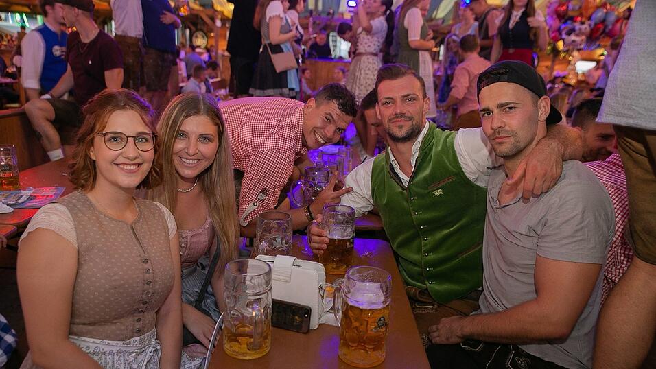 Die Partybilder von Dienstag, 16. August 2022, aus dem Festzelt Wenisch.