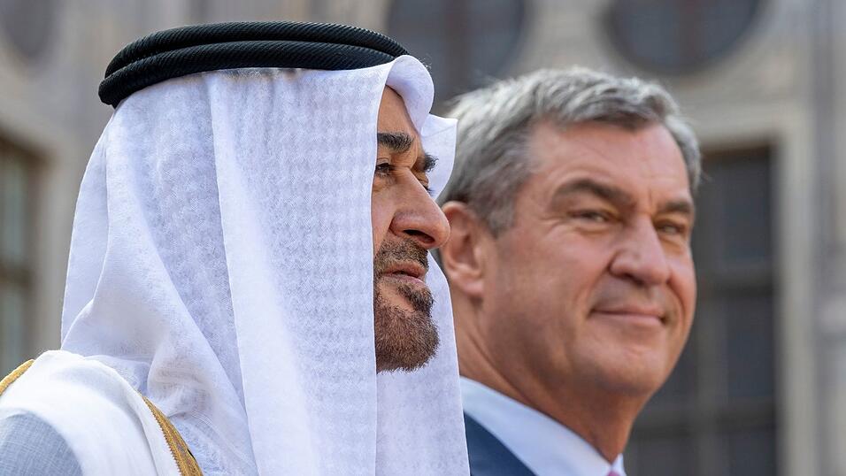 Ehrenformation im Kaiserhof der Münchner Residenz: Ministerpräsident Söder (CSU) empfängt Scheich Mohammed bin Sajid. Ehrenformation im Kaiserhof der Münchner Residenz: Ministerpräsident Söder (CSU) empfängt Scheich Mohammed bin Sajid.