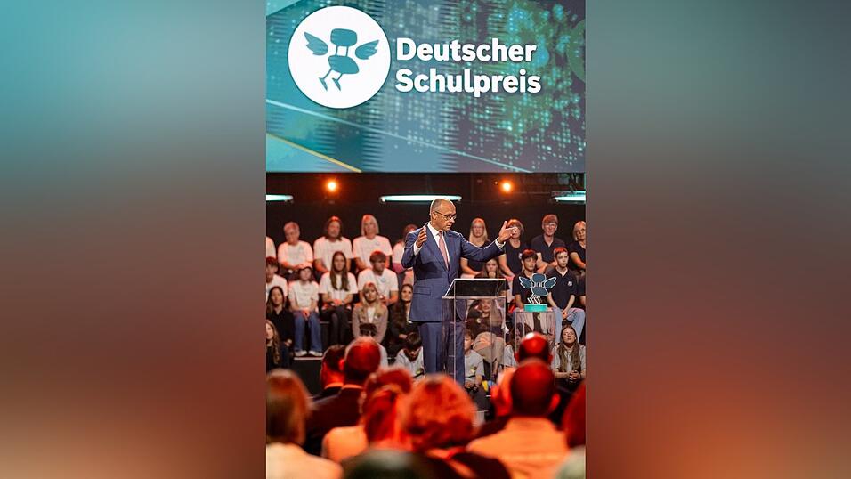 In seiner Rede wirkte er aufgekratzt.