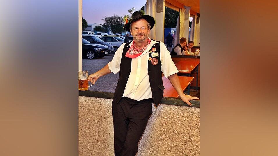 Auch am Freitag war super Stimmung am Ergoldinger Volksfest. Auch am Freitag war super Stimmung am Ergoldinger Volksfest.