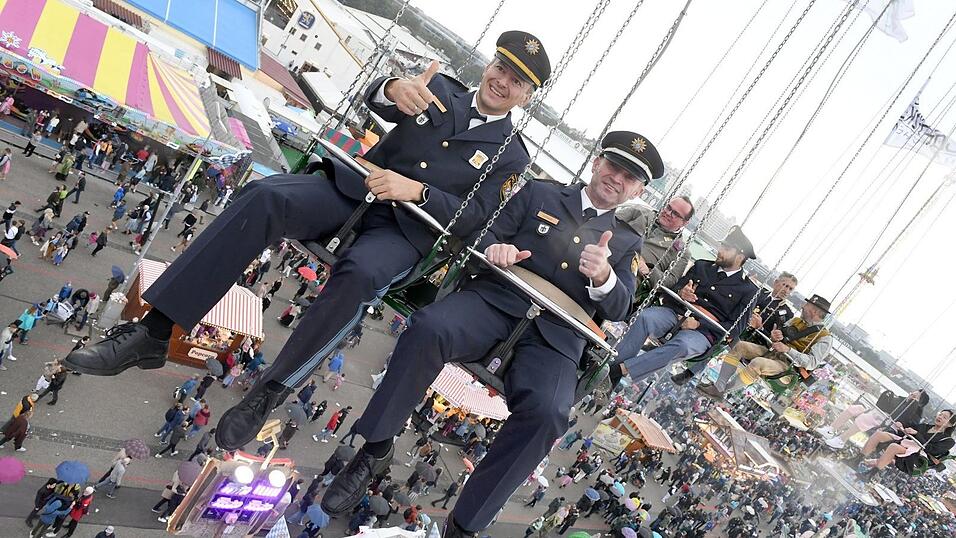 Die Polizei ist mit der «Wiesnwache» und zahlreichen Einsatzkräften auf dem Oktoberfest präsent. (Symbolbild)
