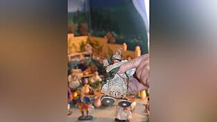 Die Liebe zum Detail wird an den kleinen Dingen wie einem passenden Unterrock sichtbar. Magnete erhöhen die Standfestigkeit. Die Liebe zum Detail wird an den kleinen Dingen wie einem passenden Unterrock sichtbar. Magnete erhöhen die Standfestigkeit.