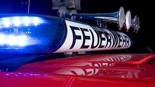 Die Feuerwehrleute waren schon vor Ort, bevor der Unfall geschah. (Symbolbild)