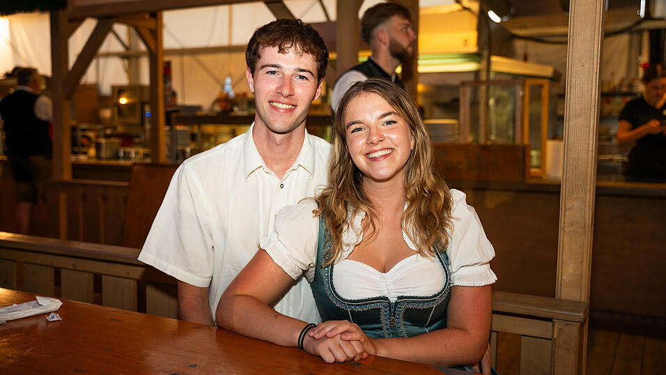 Die Partybilder vom Freitag, 14. August, aus dem Festzelt Greindl. Die Partybilder vom Freitag, 14. August, aus dem Festzelt Greindl.