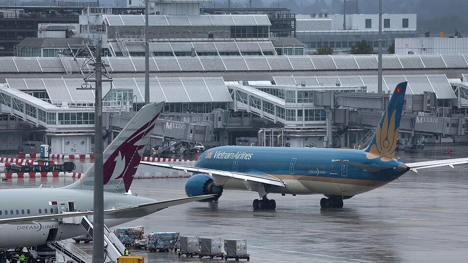Aus Hanoi kommen erste Hinweise auf einen sogenannten Tailstrike Aus Hanoi kommen erste Hinweise auf einen sogenannten Tailstrike
