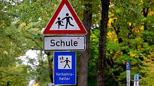 In die Bewertung des ACE-Schulweg-Index ist das Verhalten von sogenannten Elterntaxis sowie die Verkehrsinfrastruktur im nahen Schulumfeld eingeflossen.