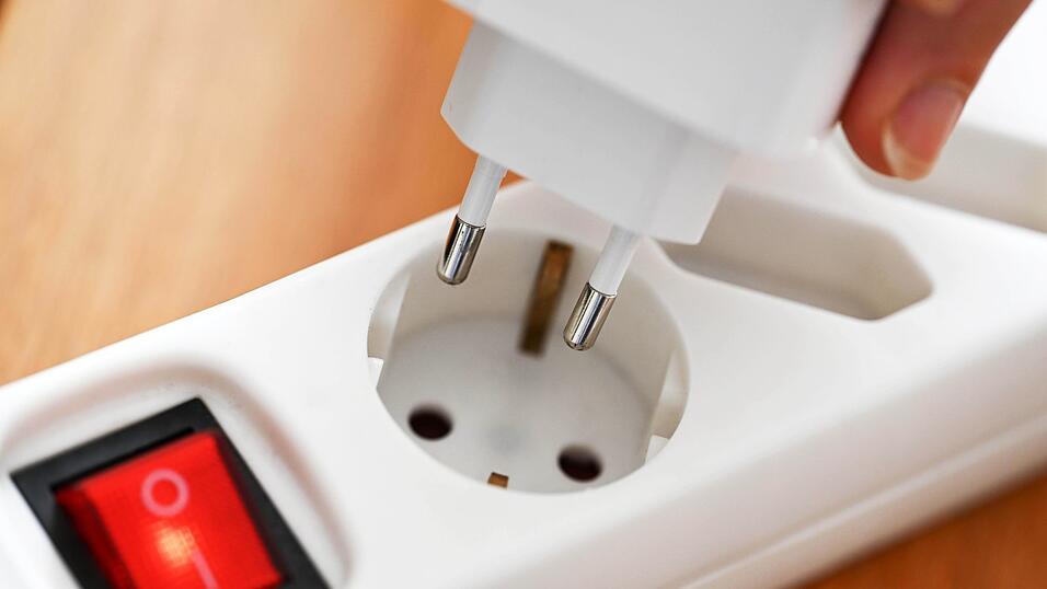 Energie wird nächstes Jahr wieder günstiger. Energie wird nächstes Jahr wieder günstiger.