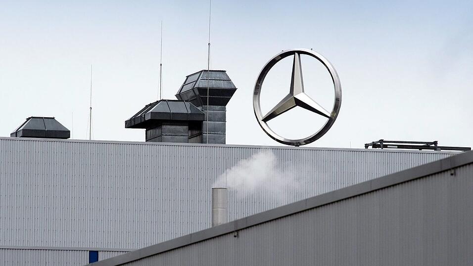 In Ludwigsfelde stellen rund 2.000 Beschäftigte Sprinter mit offenen Baumustern her. (Archivbild) In Ludwigsfelde stellen rund 2.000 Beschäftigte Sprinter mit offenen Baumustern her. (Archivbild)