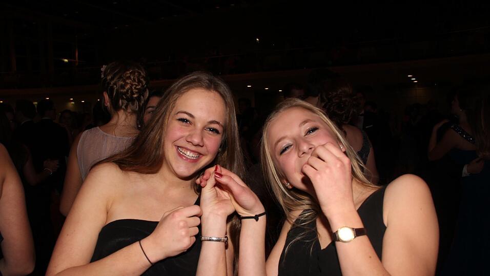 Die Bilder vom Abschlussball der Tanzschule Seidel in der Fraunhofer-Halle am 28. November. Die Bilder vom Abschlussball der Tanzschule Seidel in der Fraunhofer-Halle am 28. November.