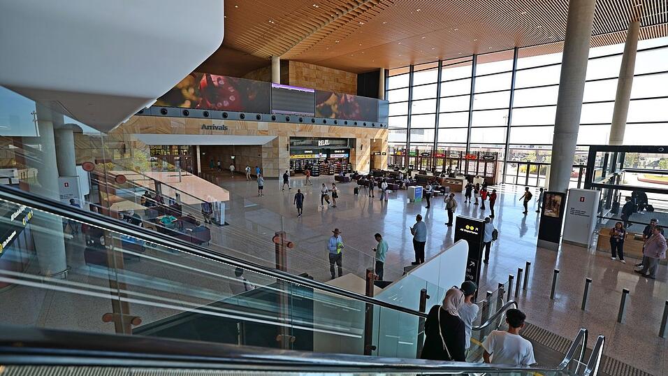 Der neue Flughafen nahm am Wochenende den Betrieb auf. Der neue Flughafen nahm am Wochenende den Betrieb auf.