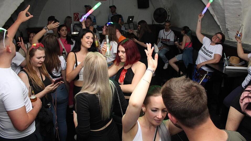 Das sind die schönsten Bilder von der Malle-Party im Trixi Schneider in Landshut.