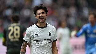 Auch Gladbachs Castrop traf das Tor nicht. Auch Gladbachs Castrop traf das Tor nicht.