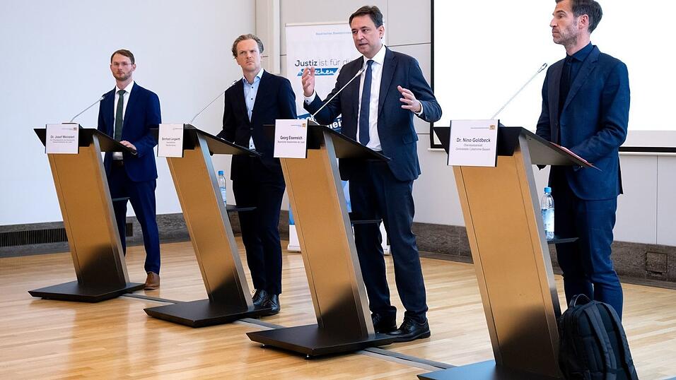 Privatanleger sollen im Internet vorsichtig sein, warnt Bayerns Justizminister Georg Eisenreich. Privatanleger sollen im Internet vorsichtig sein, warnt Bayerns Justizminister Georg Eisenreich.