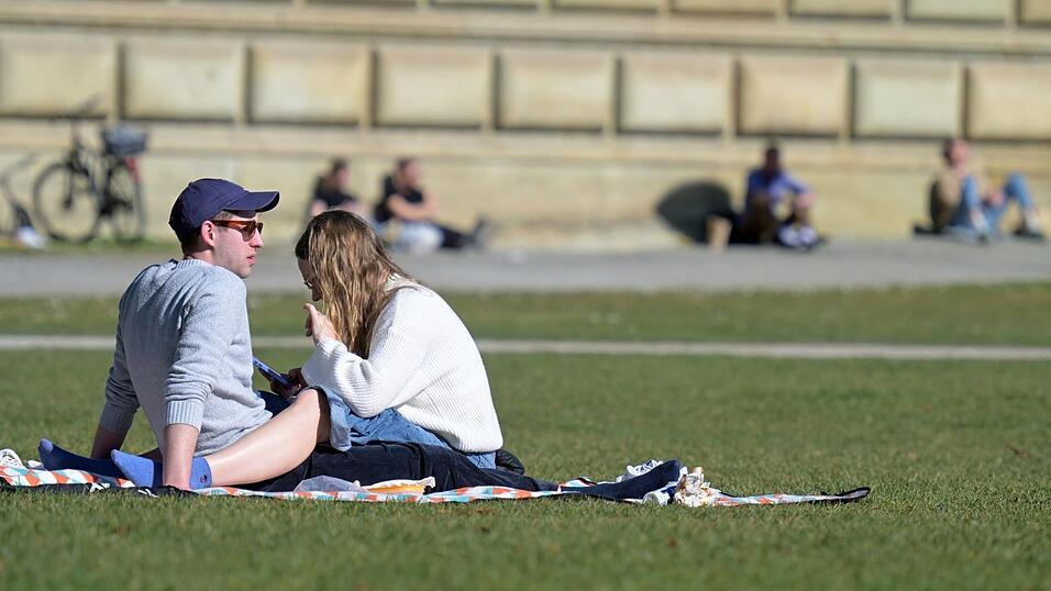 Es wird heute sonnig in Bayern. (Archivbild) Es wird heute sonnig in Bayern. (Archivbild)