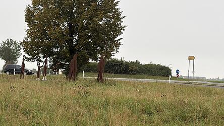 An diesem Kreisverkehr bei Haindling endet die Umgehung bislang. An diesem Kreisverkehr bei Haindling endet die Umgehung bislang.