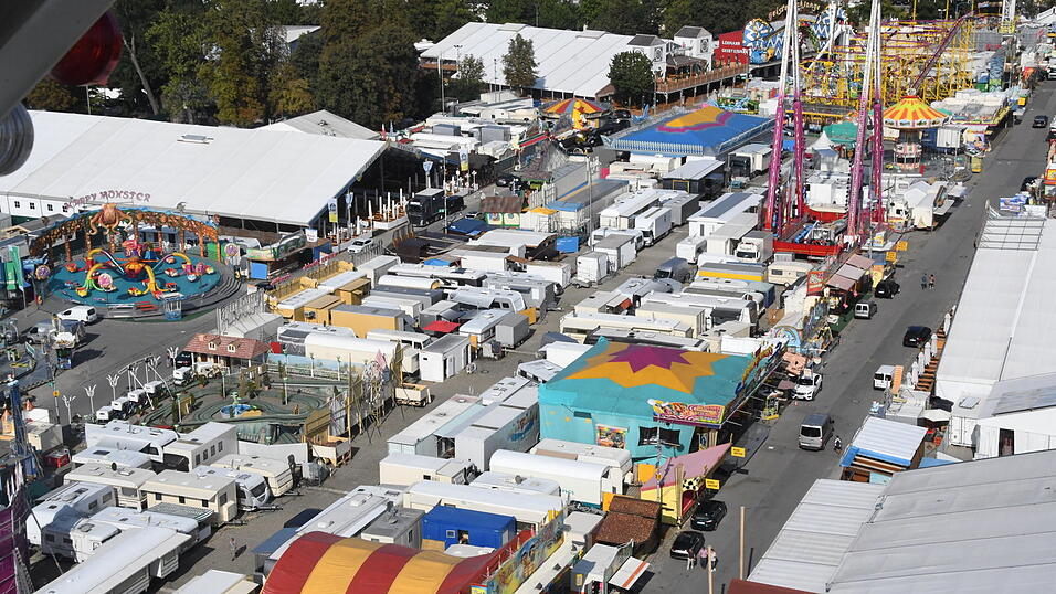 Bilder und Videos von der ersten Riesenrad-Fahrt Bilder und Videos von der ersten Riesenrad-Fahrt