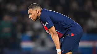 Das Arbeitsgericht hat Kylian Mbappé im Gehaltsstreit mit PSG recht gegeben (Archivbild). Das Arbeitsgericht hat Kylian Mbappé im Gehaltsstreit mit PSG recht gegeben (Archivbild).