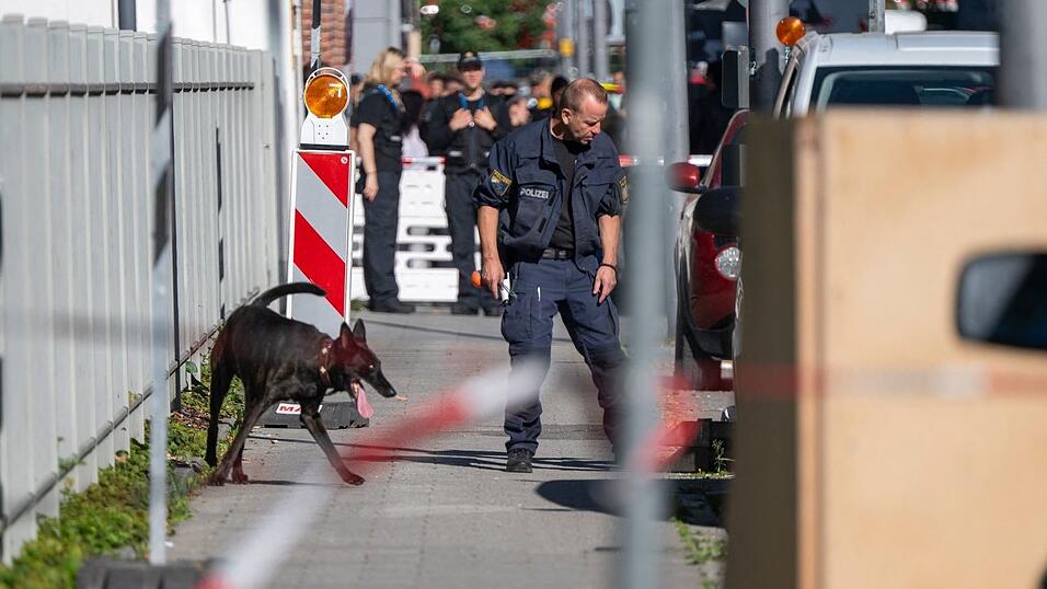 Ein Spürhund war im Einsatz. Ein Spürhund war im Einsatz.