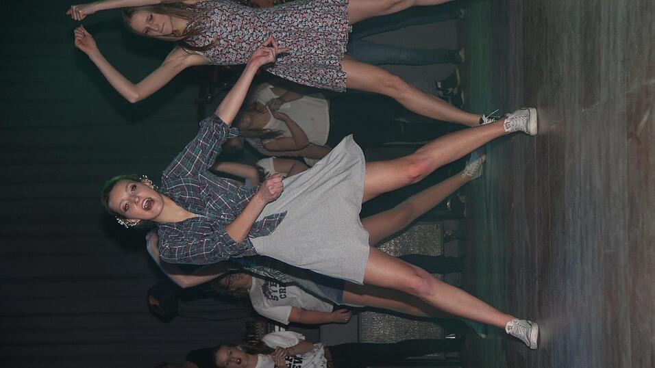 Die Bilder vom Abschlussball der Tanzschule Seidel in der Fraunhofer-Halle am 28. November. Die Bilder vom Abschlussball der Tanzschule Seidel in der Fraunhofer-Halle am 28. November.