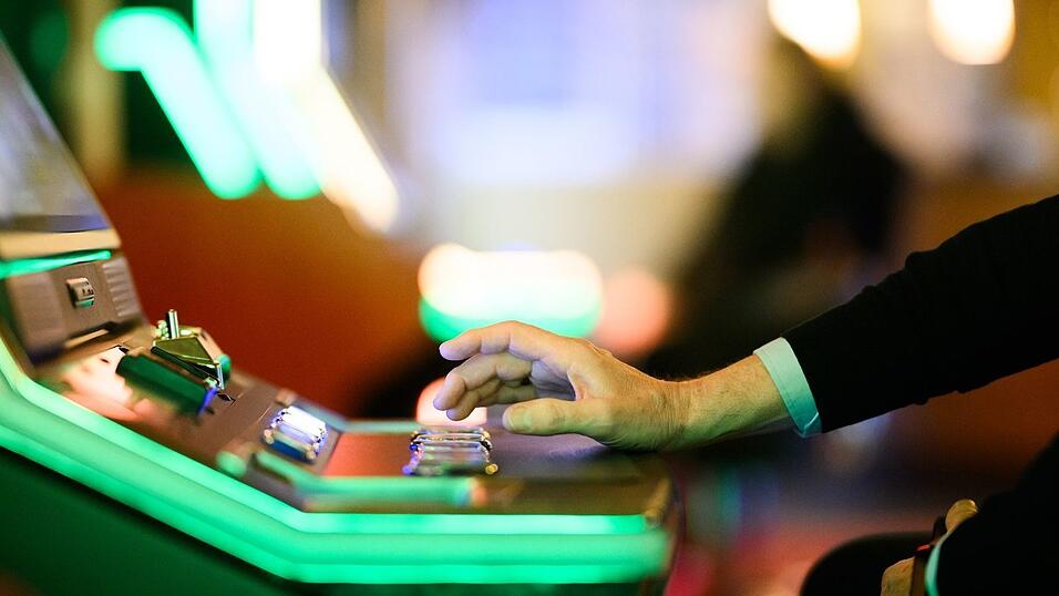 Der neue Gl&uuml;cksspiel-Survey 2025 zeigt: Das Gl&uuml;cksspielverhalten in Deutschland bleibt konstant. (Symbolbild)