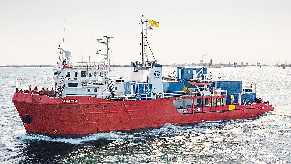 Die 'Sea-Eye 4' der Regensburger Seenotretter. (Archivbild) Die 'Sea-Eye 4' der Regensburger Seenotretter. (Archivbild)