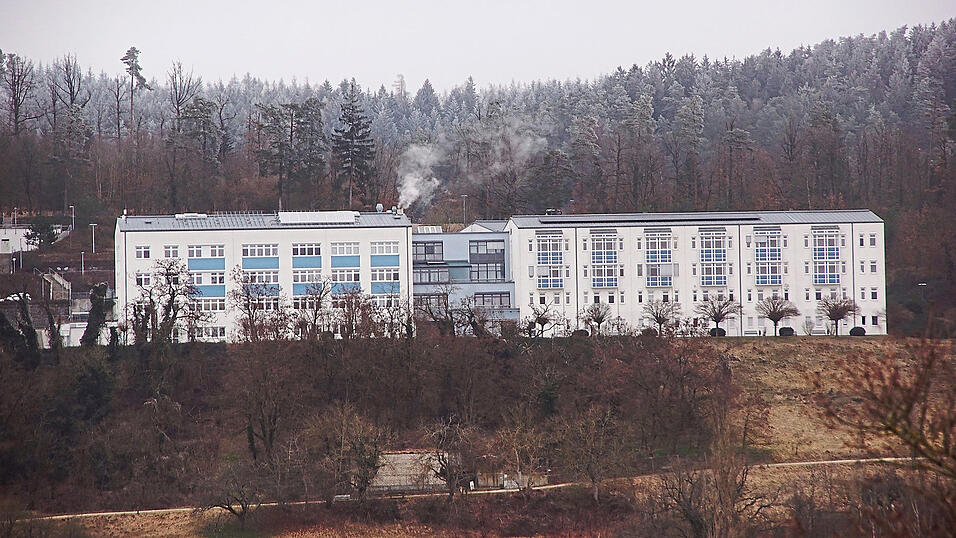 Der Caritasverband für die Diözese Regensburg würde die Klinik Donaustauf von der Rentenversicherung übernehmen. Bloß: Ist eine Einigung möglich? Der Caritasverband für die Diözese Regensburg würde die Klinik Donaustauf von der Rentenversicherung übernehmen. Bloß: Ist eine Einigung möglich?