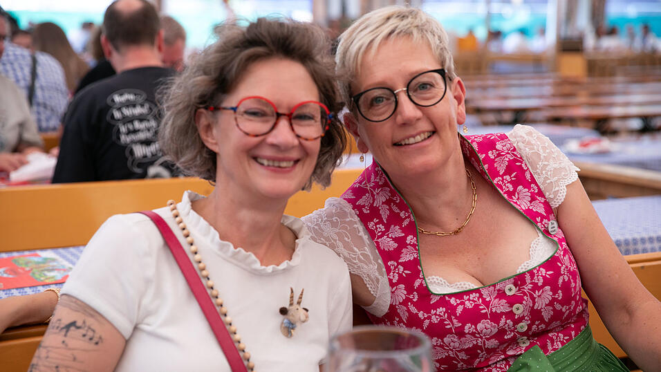 Die Partybilder vom Sonntag, 10. August, aus dem Festzelt Greindl. Die Partybilder vom Sonntag, 10. August, aus dem Festzelt Greindl.