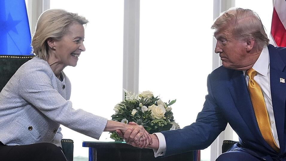 US-Pr&auml;sident Donald Trump und EU-Kommissionspr&auml;sidentin Ursula von der Leyen (CDU) hatten sich im vergangenen Sommer auf das Abkommen geeinigt. Nun soll es in Kraft treten. (Archiv)