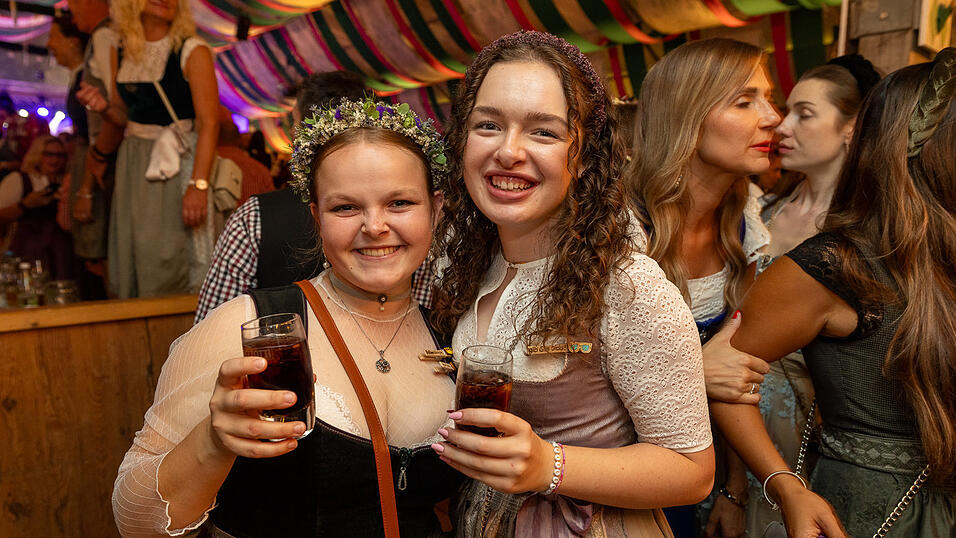 Die Partybilder vom Freitag, 9. August 2024, aus dem Festzelt Weckmann. Die Partybilder vom Freitag, 9. August 2024, aus dem Festzelt Weckmann.
