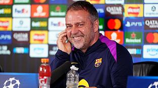 Hansi Flick bleibt weiter in Barcelona. (Archivbild)