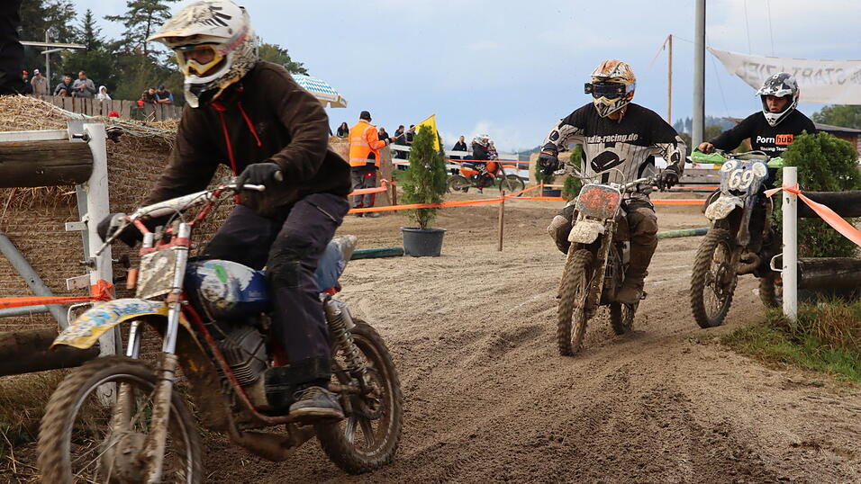 Am Samstag wurde die sechste Auflage des Schwarzacher Mofa-Cross-Rennens ausgetragen.&nbsp;