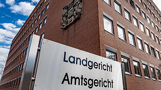 Vor dem Landgericht Landshut fiel am Donnerstag das Urteil gegen den 50-Jährigen. (Symbolbild)