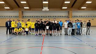 Das Kreisfinale im Handball hat am Dienstag in der Dreifachsporthalle in Landau stattgefunden. Das Kreisfinale im Handball hat am Dienstag in der Dreifachsporthalle in Landau stattgefunden.