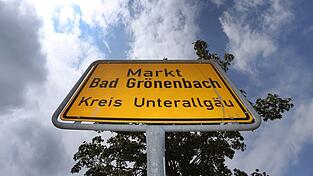 In einem Milchviehbetrieb im Allgäu sollen erneut Rinder misshandelt worden sein. (Symbolbild)