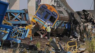 Zahlreiche Teams waren an den Bergungsarbeiten beteiligt.