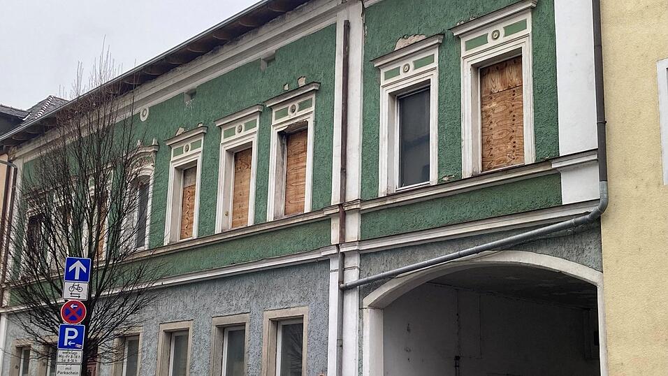 Nach dem Brand 2018 soll in das Geb&auml;ude an der Propsteistra&szlig;e wieder Leben einziehen.