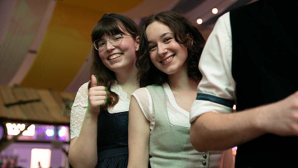 Die Partybilder vom Mittwoch, 13. August, aus dem Festzelt Reisinger. Die Partybilder vom Mittwoch, 13. August, aus dem Festzelt Reisinger.