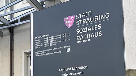 Das Amt f&uuml;r Asyl und Migration der Stadt befindet sich im Sozialen Rathaus am Platzl. 11.665 Menschen ohne deutschen Pass sind hier registriert.