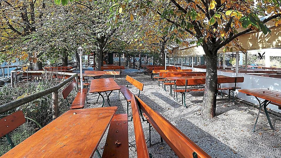 Nach drei Generationen wird die Familie Hartlmüller den Biergarten Ellermühle nicht mehr weiterführen. Nach drei Generationen wird die Familie Hartlmüller den Biergarten Ellermühle nicht mehr weiterführen.