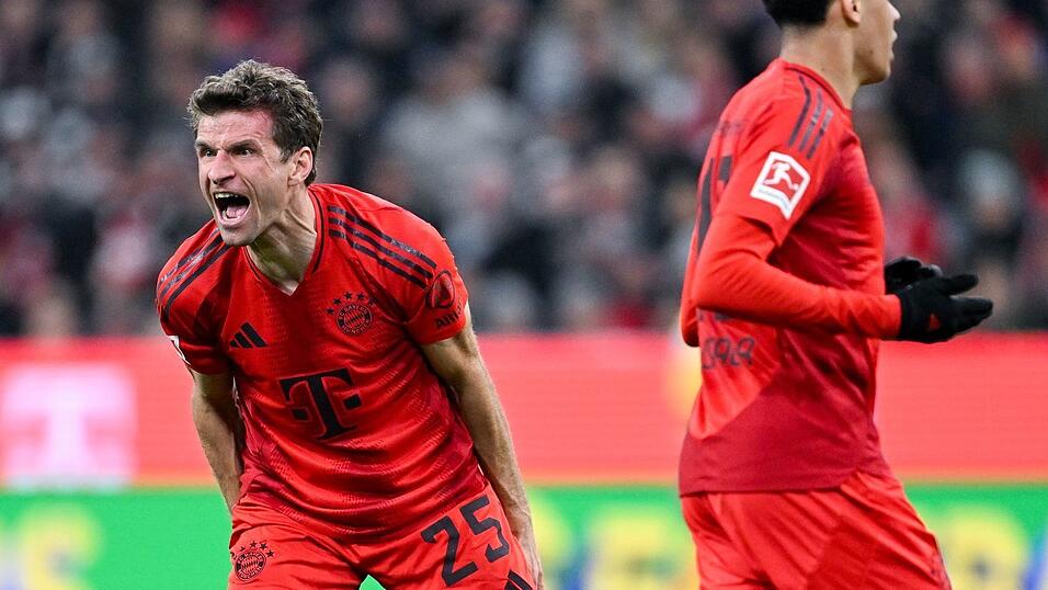 Thomas Müller (l) sieht im Sieg auch ein Signal.