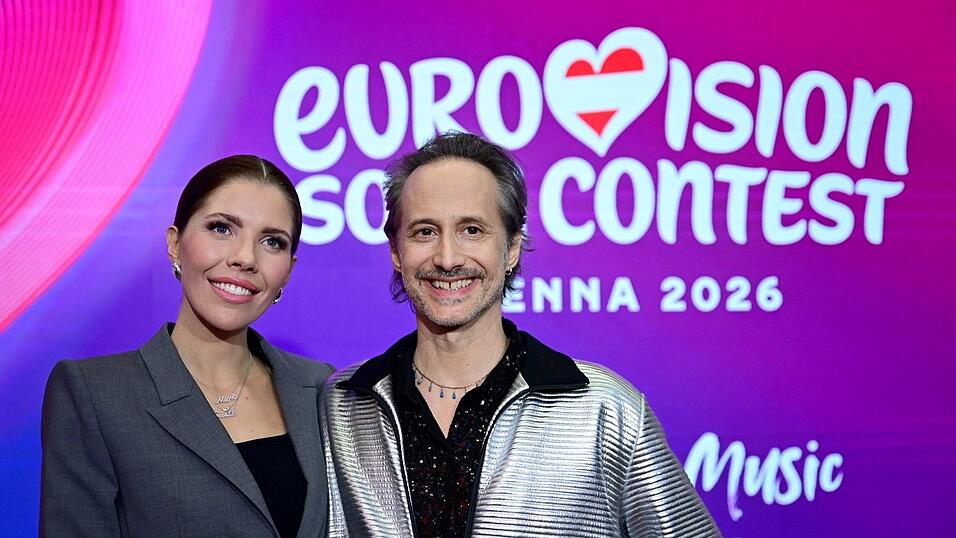 Swarovski und Ostrowski - das Moderatorenduo des ESC. (Archivbild)