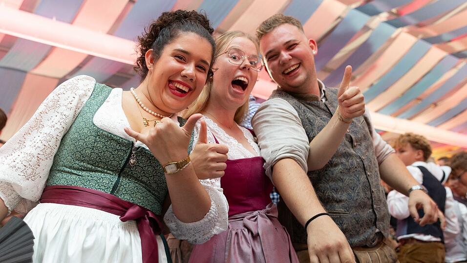Die Partybilder vom Freitag, 7. August, aus dem Festzelt Wenisch. Die Partybilder vom Freitag, 7. August, aus dem Festzelt Wenisch.